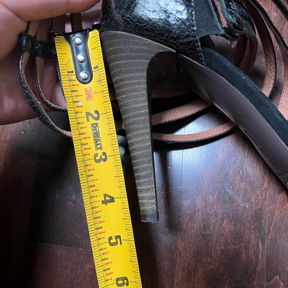 Shoes - Picture 6 of 6